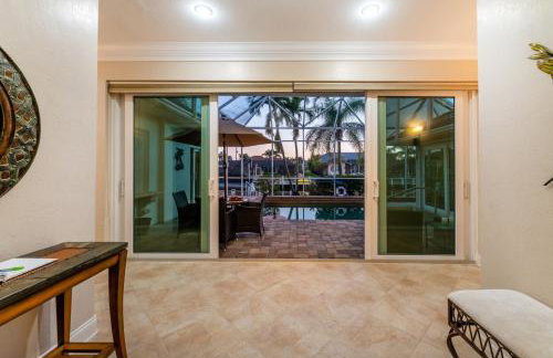 Villa Hibiscus-Waterfront-Free Heated Pool-Dock-Bikes-Other Amenities - Photo 9