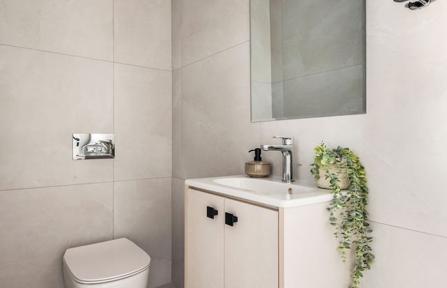 Sanders Only - Cute 2-bdr Apt With Balcony - Foto 17