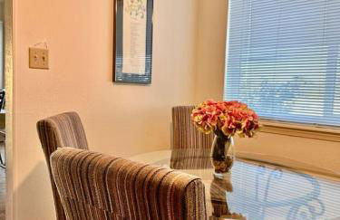 3.2 near University and Memorial Hospital - Photo 13