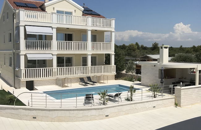 Villa Bachelor - Foto 27