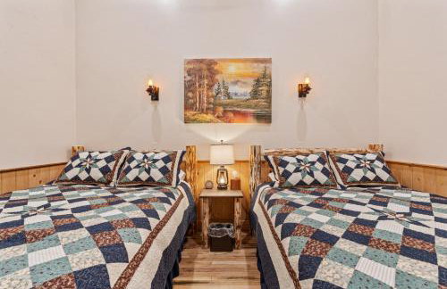 Historic Yellowstone Saloon - Foto 43