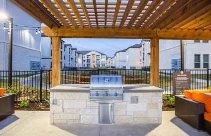 Landing Amazing 1BD Courtyard Pool - Photo 25