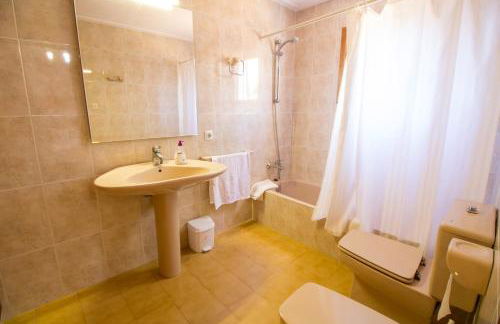 Bonito Chalet con WiFi muy cerca del mar - Photo 21