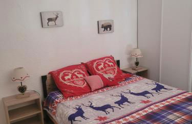 LE CHALET des 3 Sapins, Superbe Duplex Montagnard avec balcon, au calme - Les Rousses, Draps inclus & Parking gratuit - Foto 6