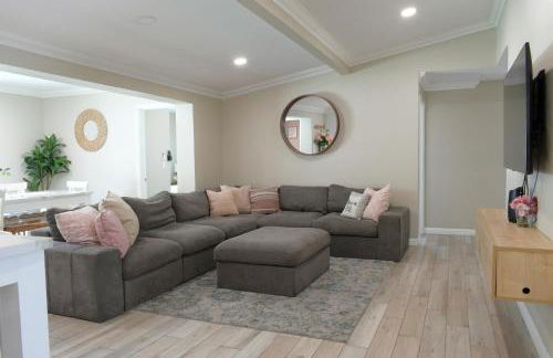 Lux 6BedRoom Villa with Salted Pool, Hot tub and near Disneyland - Foto 28