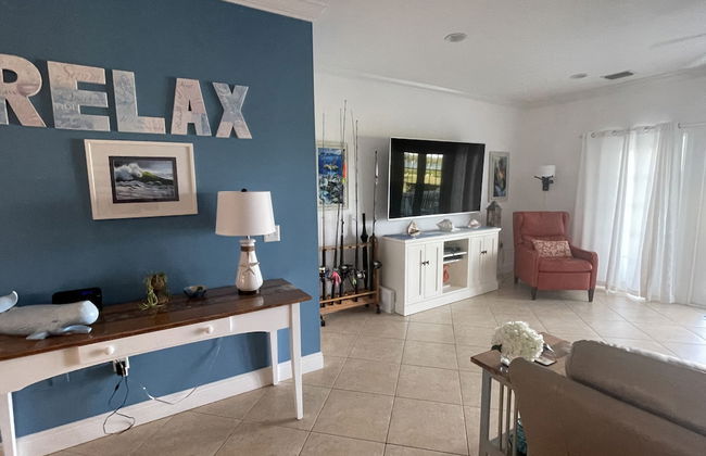 Waterfront Luxury Villa With Sunset Views And Boat Slip 3 Bedroom Townhouse by RedAwning - Photo 9