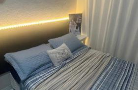 Casa com 2 quartos, sendo um suíte, super aconchegante para temporada - Foto 1
