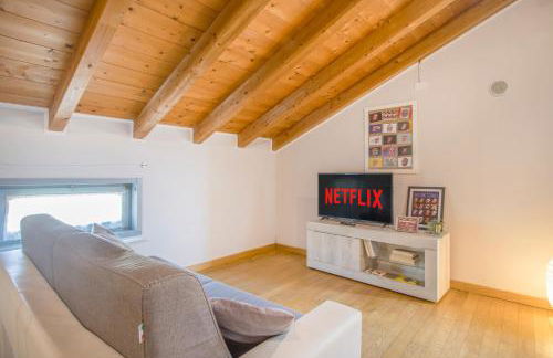 Stazione 200m - Wifi - Aria condizionata - Smart TV - Photo 2