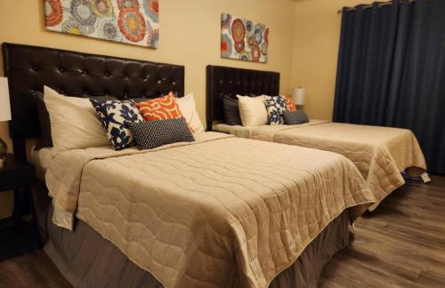 2-bed condo, cook-ready kitchen, and laundry, 5-8 minutes from University of Arizona and downtown Tucson - Foto 3