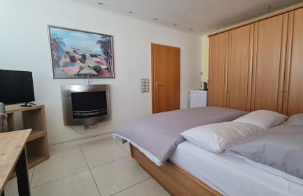 Bright room with private bathroom and market square view - Foto 3