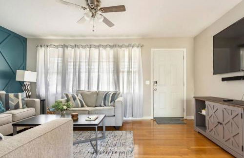 Updated home near Fort Jackson - Foto 16