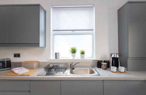 Homely Hamilton Hideaway- Free Private Parking - Photo 12