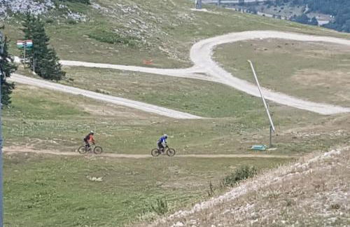 STUDIO CHALEUREUX aux pieds des pistes de ski des Glovettes - Foto 24