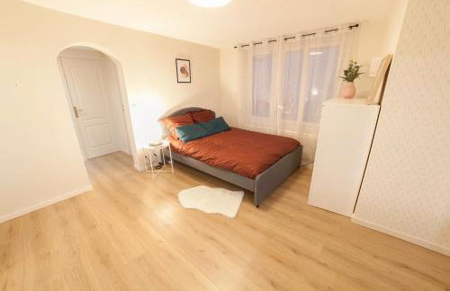 PRESTIGELOC - 3 Studios au Choix - 2 avec Sauna privé gratuit, 1 avec 3 Couchages, Centre-ville - Foto 11