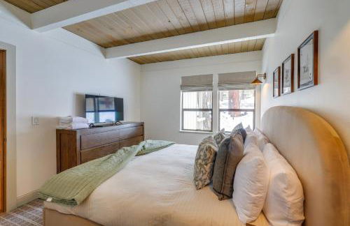 8 Mi to Northstar Slopes Tahoe Gem with Fireplace - Foto 16