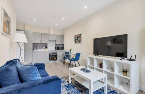 City Service Lets - Cheam Village 2 Bed Apartment Excellent Transport Links to London with Free Parking - Foto 2