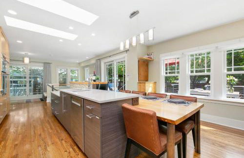 Maple Courtyard - Old Town with King Suite & Piano - Foto 39