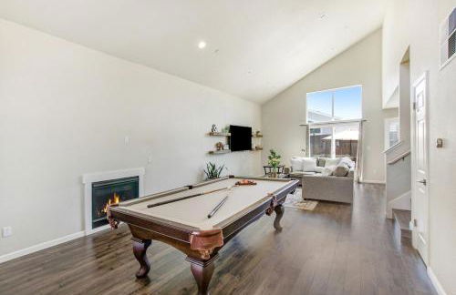 Game Night Meets Wine Country Elegance - Foto 6