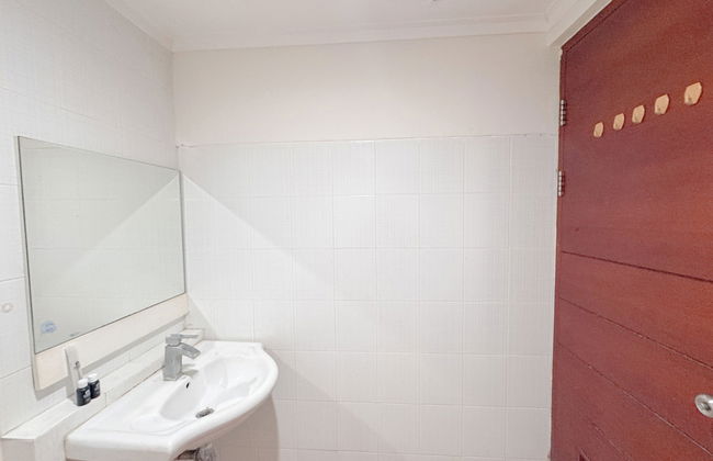 Best Price And Comfortable Living Studio At High Point Serviced Apartment - Photo 16