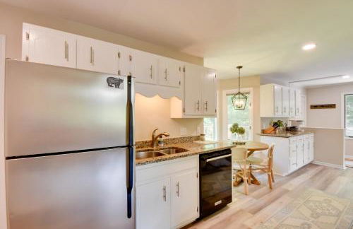 Stunning Dillard Home with Yard in Sky Valley! - Foto 9