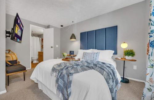 Renovated townhome on bike path includes bikes - Foto 23