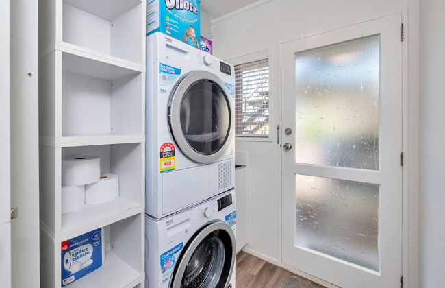 Bright 3 Bedroom near St Lukes Mall 3 - Photo 19