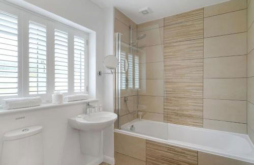 The Little Hawthorns - Photo 24