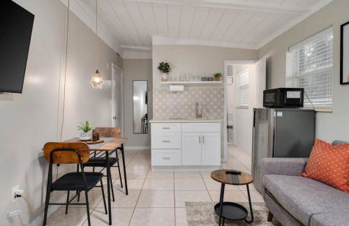 Chic Studio Near Downtown & Theme Parks - Foto 10