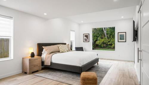 Stunning Modern Coastal Villa - The Three Palms - Photo 3