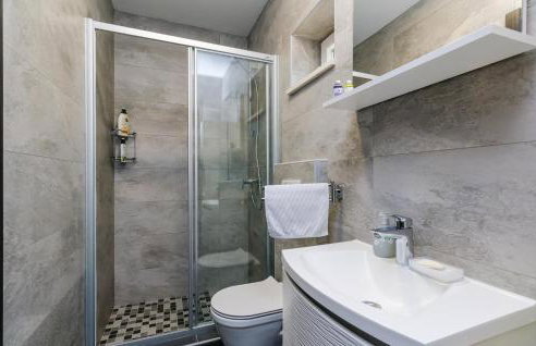 One-Bedroom Holiday Home In Gruda - Photo 15