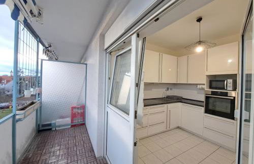 Schönes Zimmer in einer 3er WG-Wohnung geeignet für einen Mann shared apartment - Foto 21