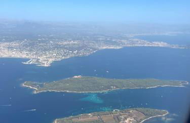 VUE SUR MER - Magnifique appartement tout confort - Terrasse et parking privé - Foto 25