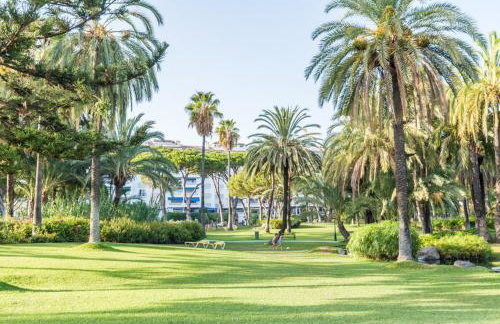 PLAYAS DEL DUQUE, PUERTO BANUS, GOLF .PLAYA Y COMPRAS - Photo 11