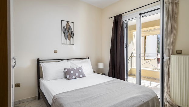 Villa Nina with Private Plunge Pool by Konnect, 5 km to Corfu Town - Foto 5, Habitación