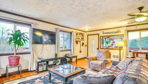 4 Mi to Sandy River Access Studio with Mtn Views! - Foto 5