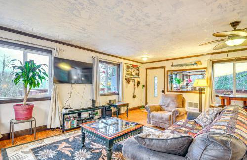 4 Mi to Sandy River Access Studio with Mtn Views! - Photo 5