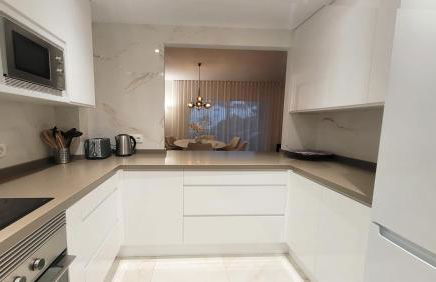 Apartment in El Presidente Beach Side New Golden Mile - Photo 9