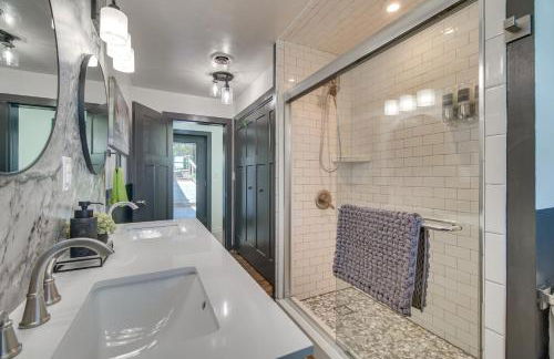 Waterfront StoneHaven at Reed Point with Swim Spa! - Foto 17