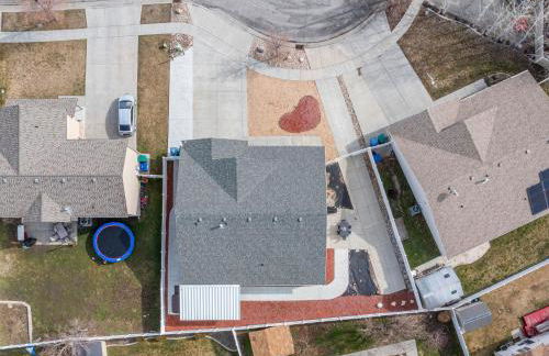 Fully Stocked Home with Hot Tub and Private Yard - Photo 64