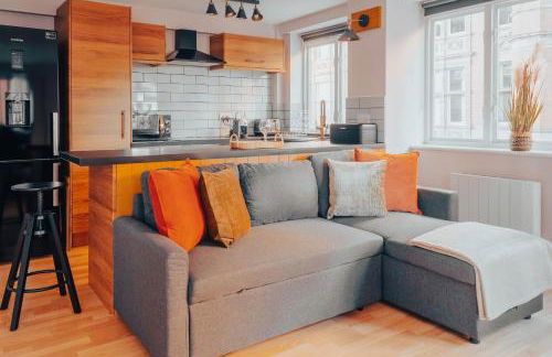 Central Manchester Gem with Stylish 2BR Retreat and Free Carpark - Foto 15