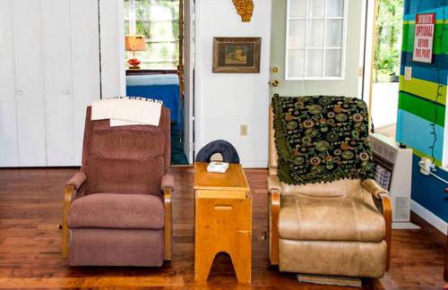 Spacious Cabin for a Group Getaway Overlooking Junior Lake in Florida - Foto 7