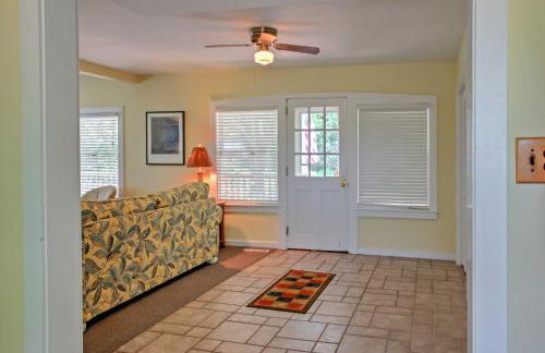 Secluded and Quiet Coastal Home 1 Mile to Boat Ramp - Foto 4