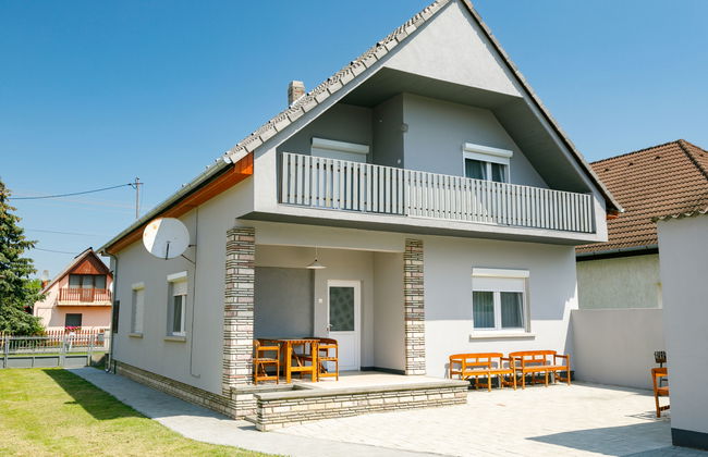 5 bedroom House in Balatonfenyves with garden and terrace - Photo 18