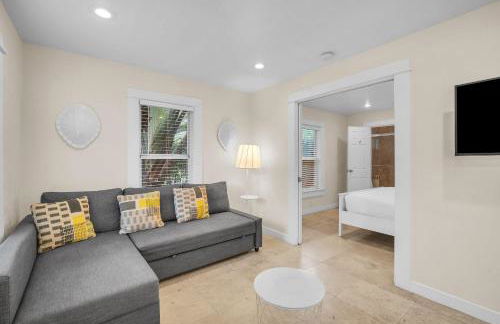 Renovated Grove Bungalow -near Coconut Grove - Foto 2