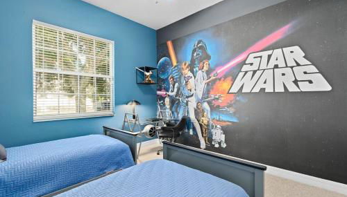 Luxurious 9BR Themed SE Facing Pool Hot Tub Theater Game Room BBQ 2 miles Disney - Foto 2