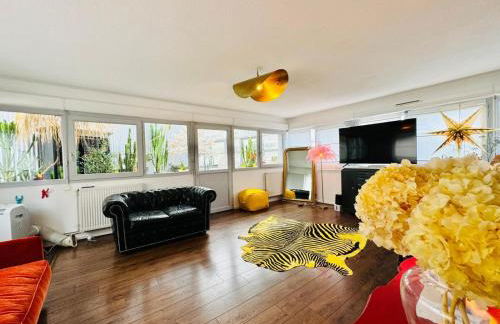 Loft atypique 130 m2 Clim patio couvert et terrasse pkg gratuit tram à 5mn à pied un accès direct au centre-ville - Foto 5