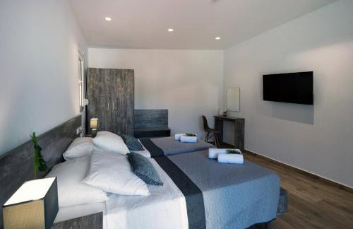 Rosemary Rhodes Villa - Photo 6