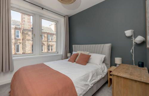 2BD Loft Style Apt - Edinburgh - Free Parking - Pass the Keys - Foto 11