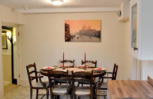 Karslake House - Photo 4