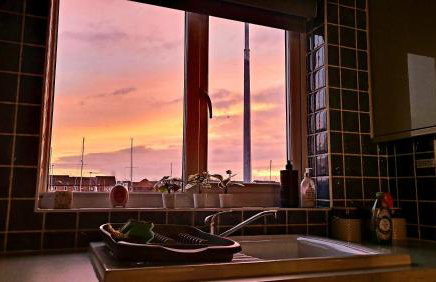 Peaceful Waterfront Apartment, Private Parking, Hull Marina - Foto 20